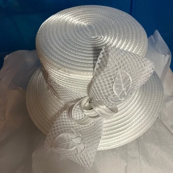Ashro | Accessories | Ashro White Hat | Poshmark display picture 1